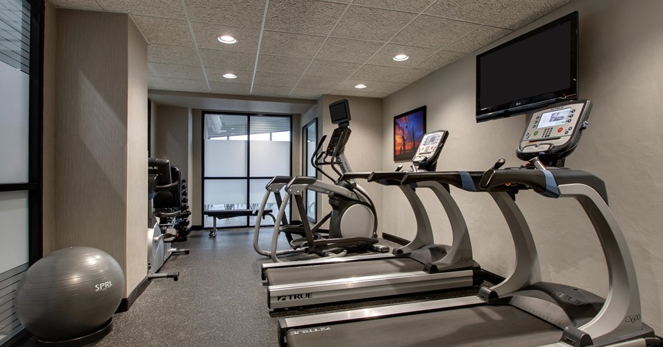 Fitness center at Drury Inn & Suites Albuquerque North