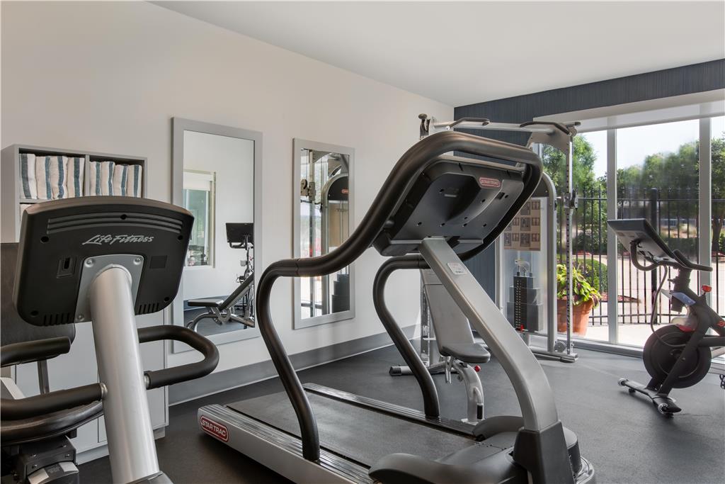 Fitness center at Hampton Inn & Suites Dallas-Arlington North-Entertainment District