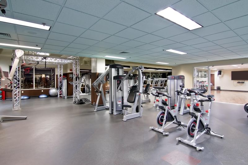 Fitness center at Hotel 43