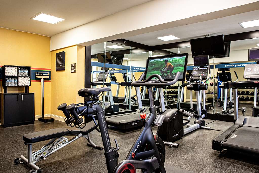 Fitness center at Hampton Inn Charleston-Historic District