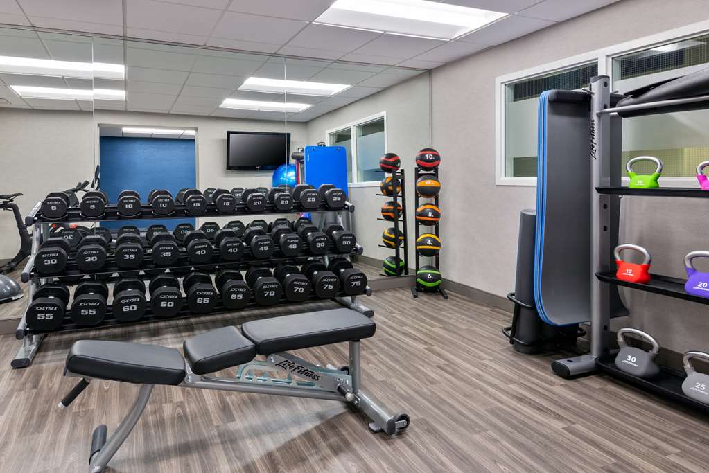 Fitness center at Hampton Inn Charlotte-Uptown