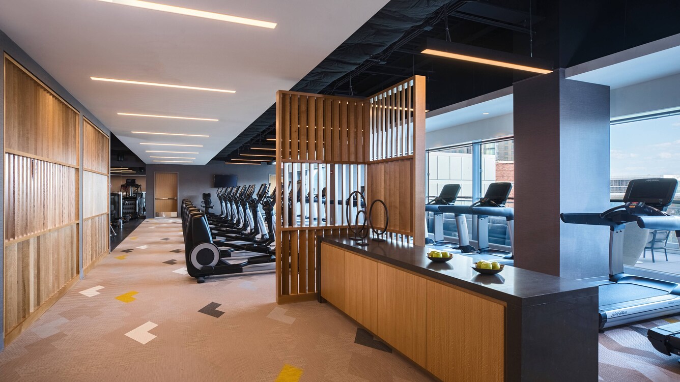 Fitness center at Marriott Marquis Chicago