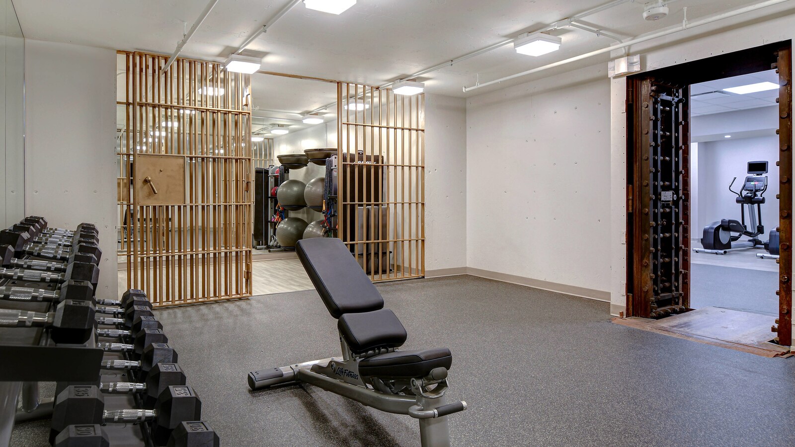 Fitness center at Courtyard by Marriott Cincinnati Downtown