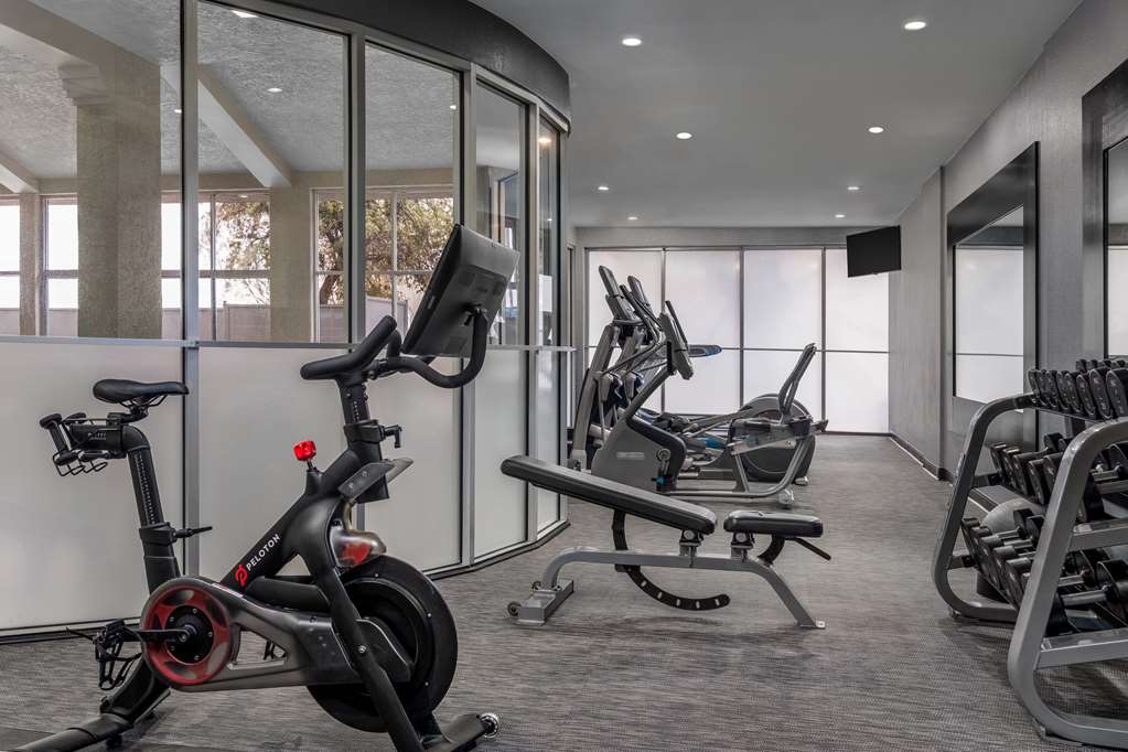 Fitness center at Embassy Suites by Hilton El Paso