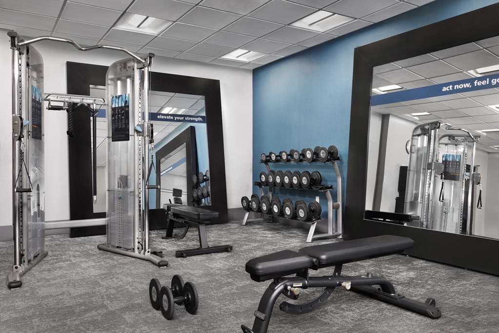 Fitness center at Hampton Inn & Suites El Paso-East