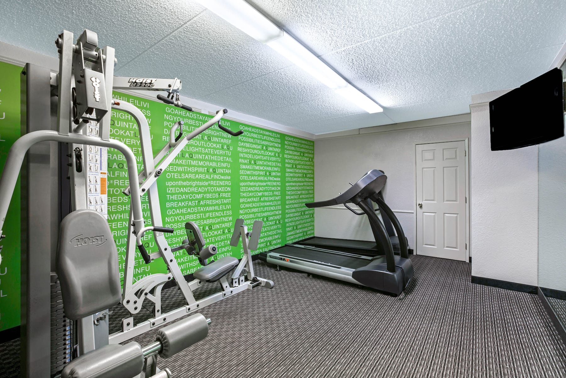 Fitness center at La Quinta Inn by Wyndham Fresno Yosemite