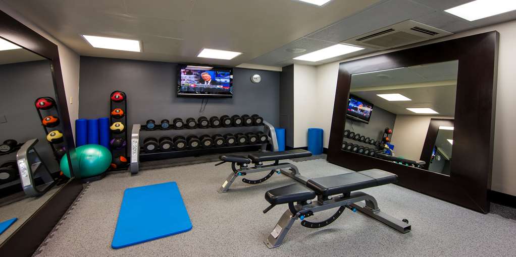Fitness center at DoubleTree by Hilton Alana – Waikiki Beach