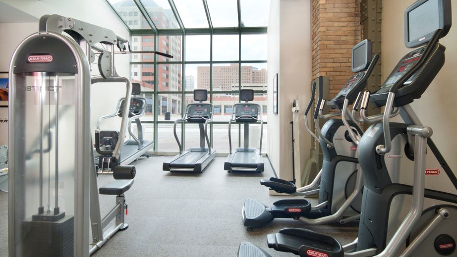 Fitness center at Crowne Plaza Indianapolis Downtown Union Station