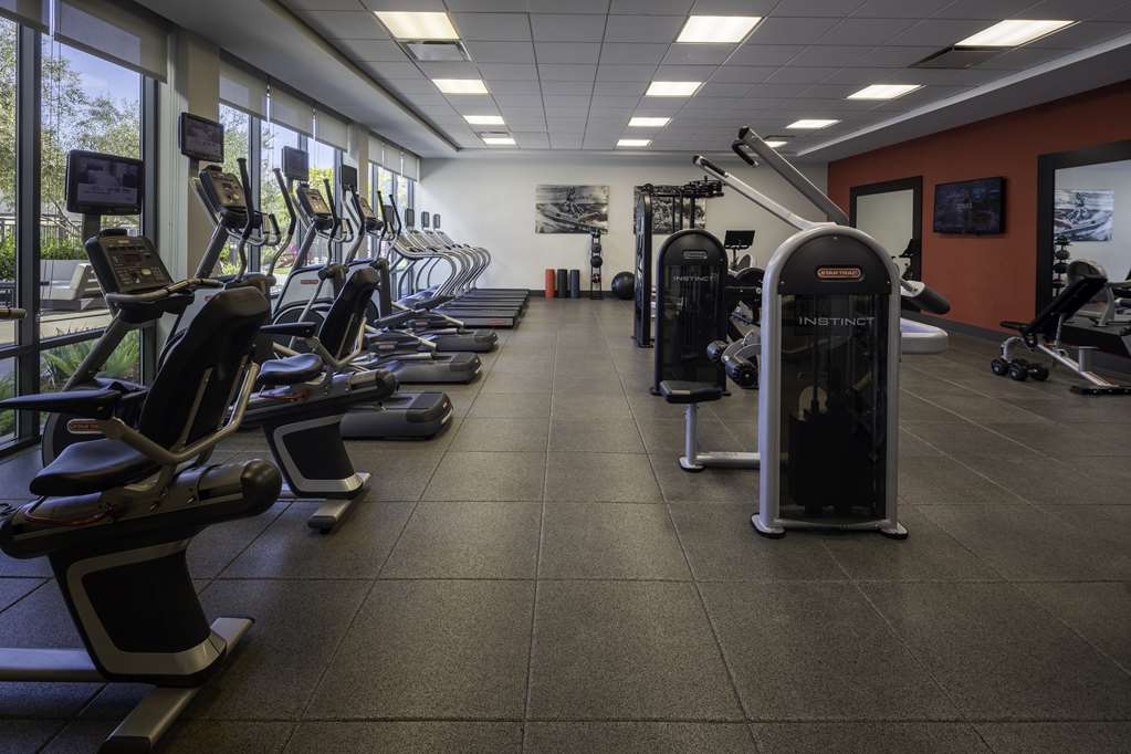Fitness center at Hampton Inn Long Beach Airport