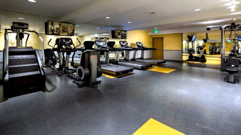 Fitness center at Aventura Hotel