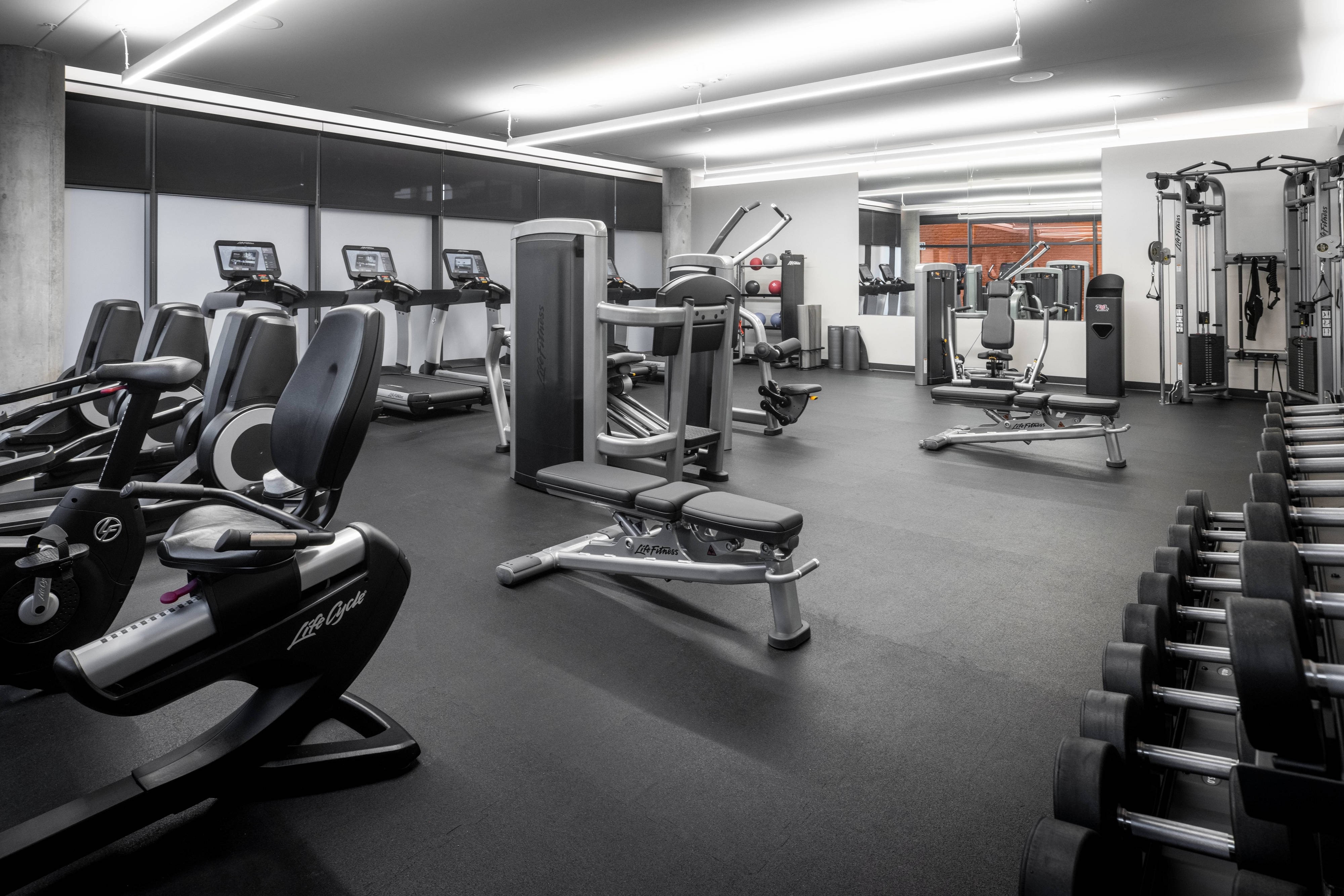 Fitness center at Hotel Distil, Autograph Collection