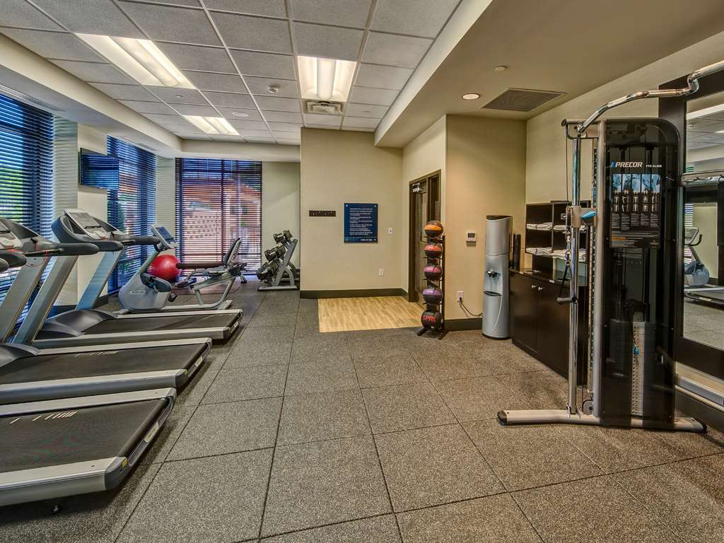 Fitness center at Hampton Inn & Suites Memphis East Germantown Area