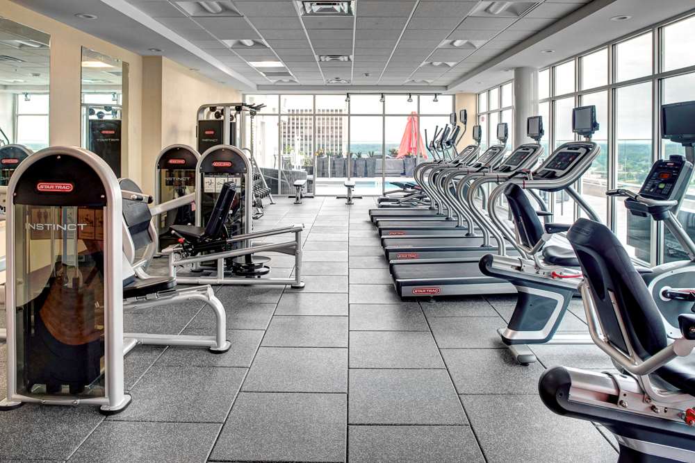 Fitness center at Hampton Inn & Suites Richmond-Downtown