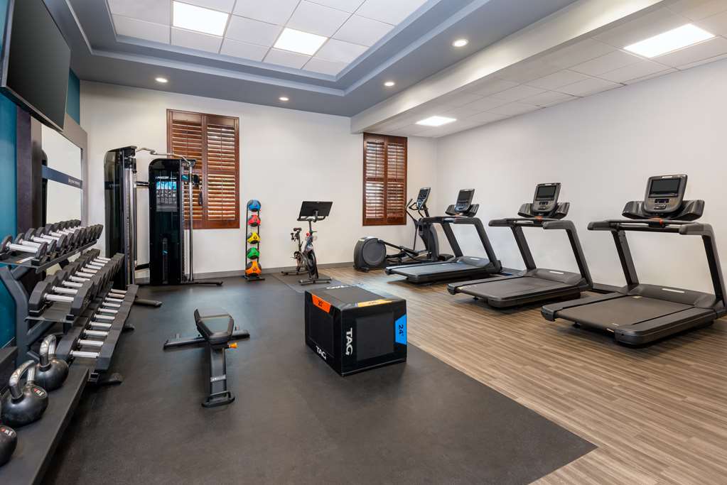 Fitness center at Hampton Inn Savannah-Historic District