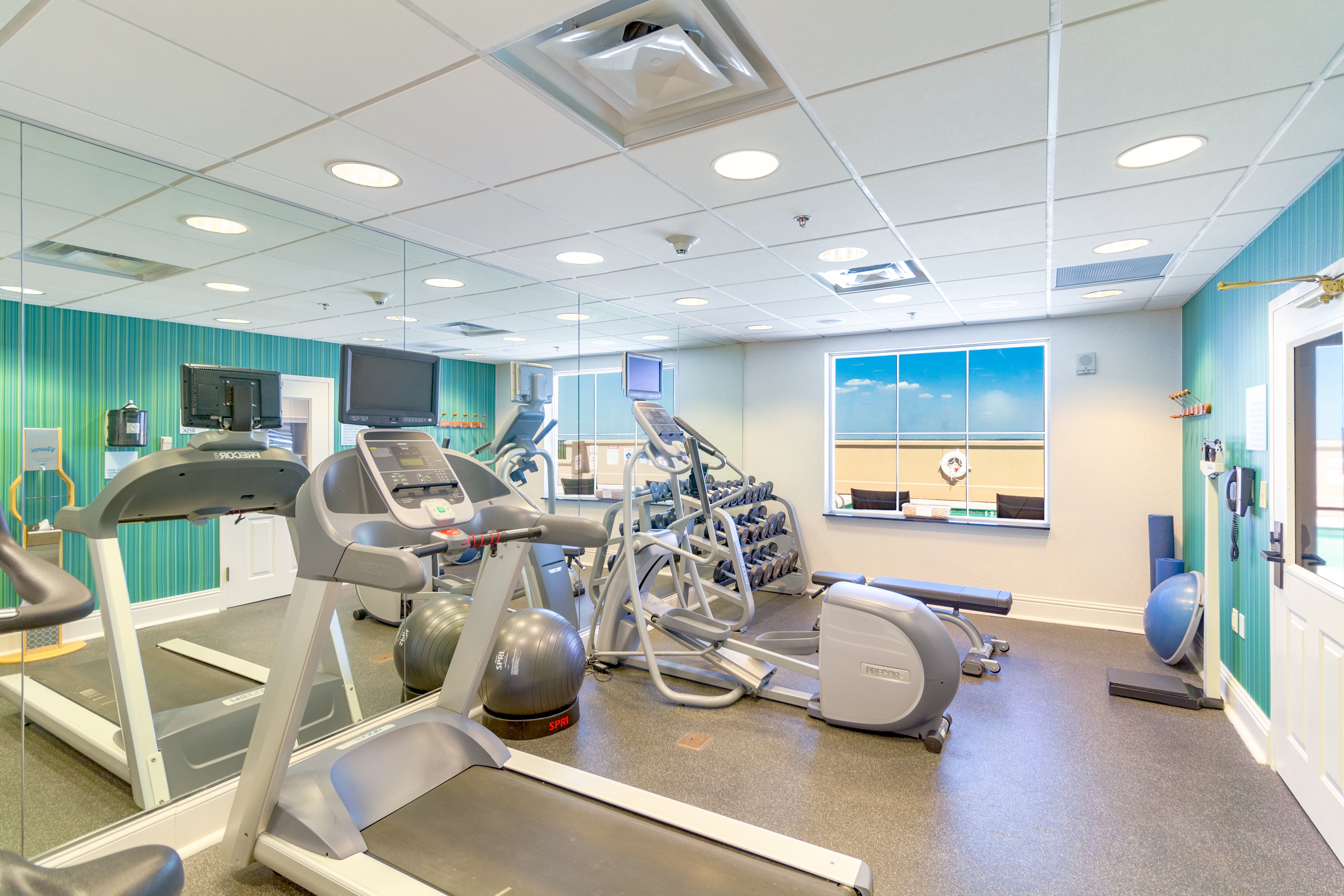 Fitness center at Holiday Inn Express Savannah-Historic District