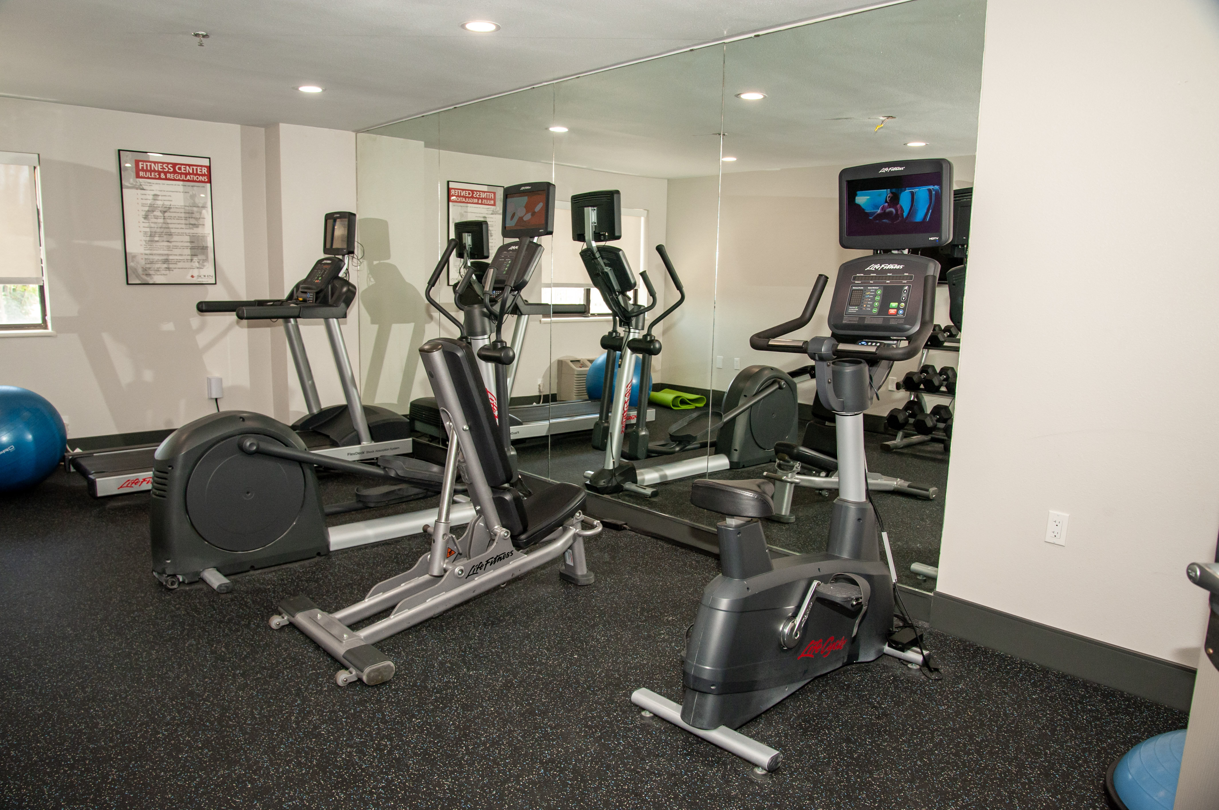 Fitness center at Holiday Inn Express Tucson-Airport