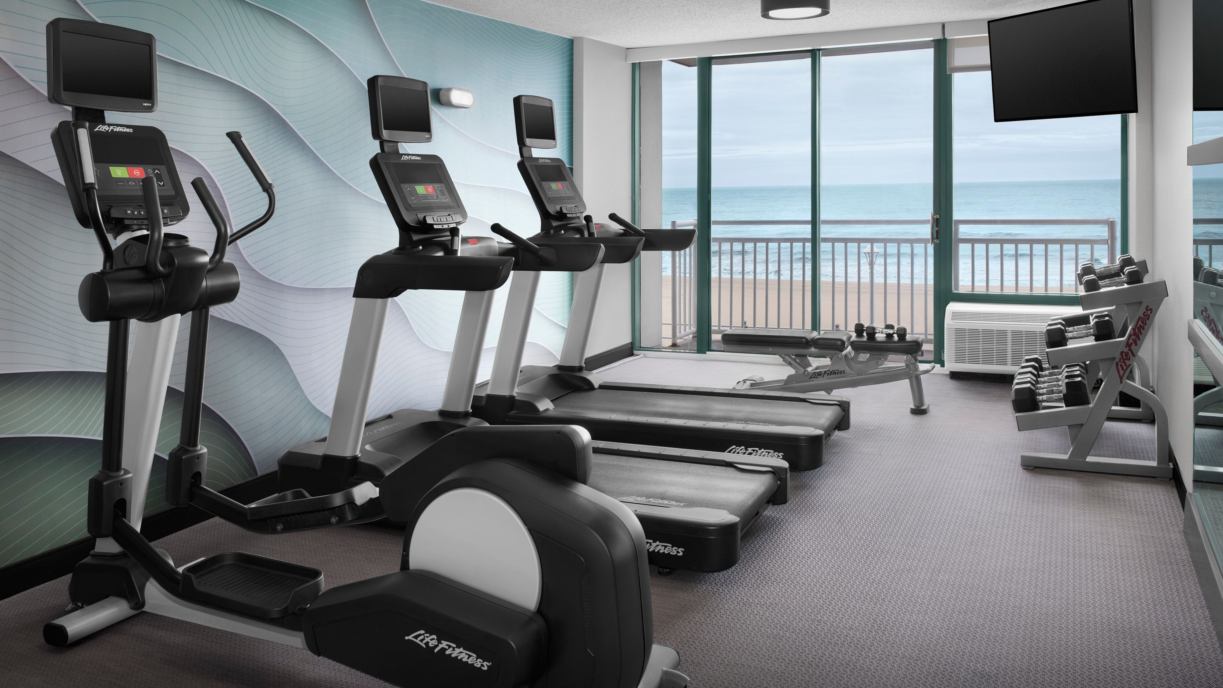 Fitness center at Courtyard Virginia Beach Oceanfront/South