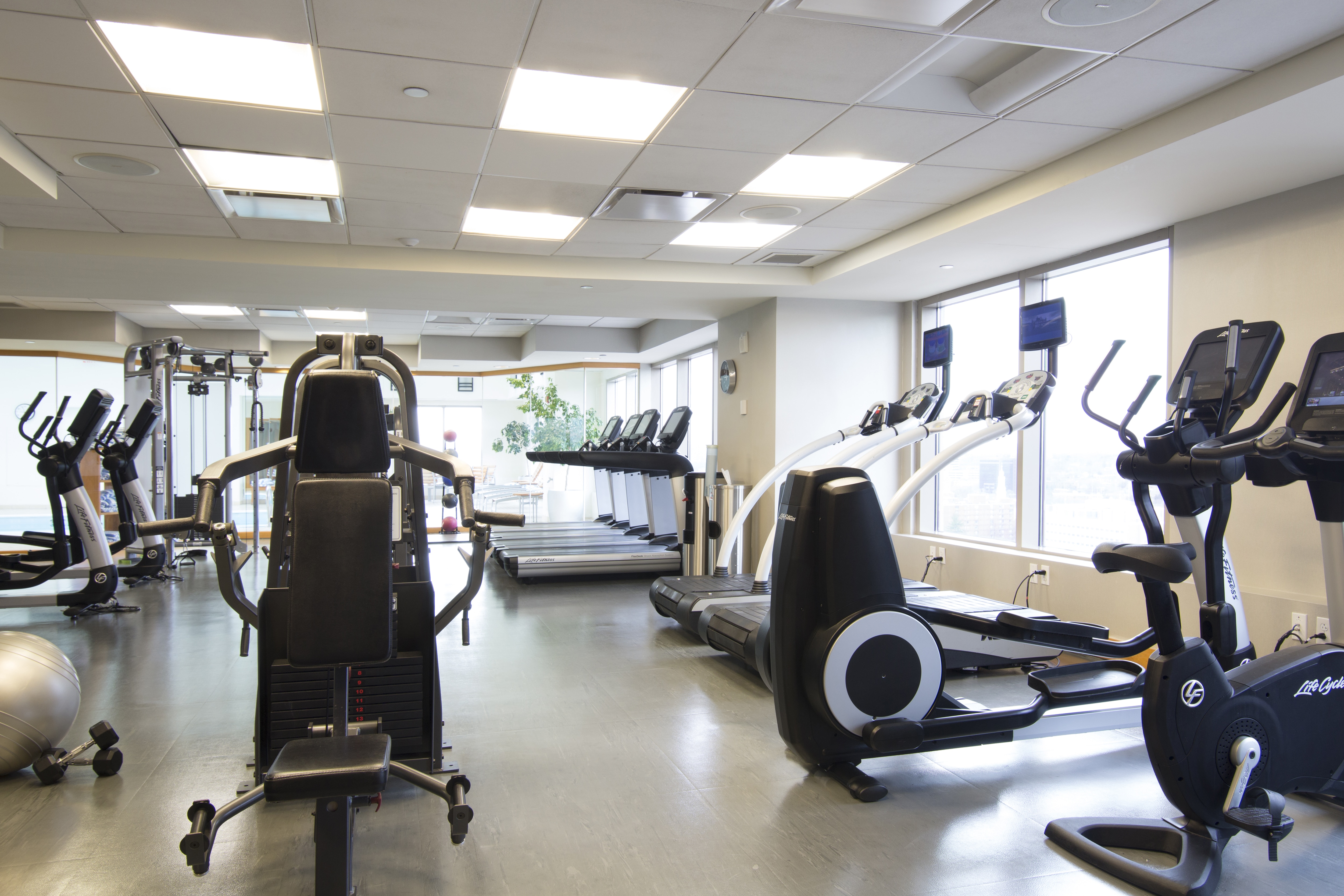 Fitness center at Hartford Marriott Downtown